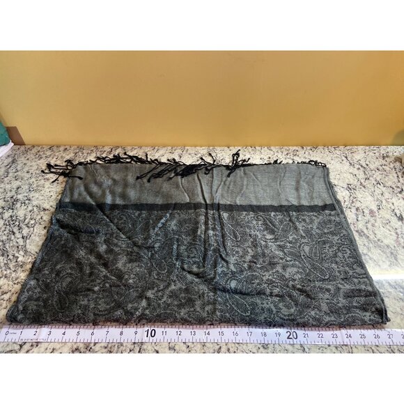 Black Gray Paisley Fringe Scarf | Boho Reversible Wrap Shawl | Lightweight Recta - Picture 3 of 6